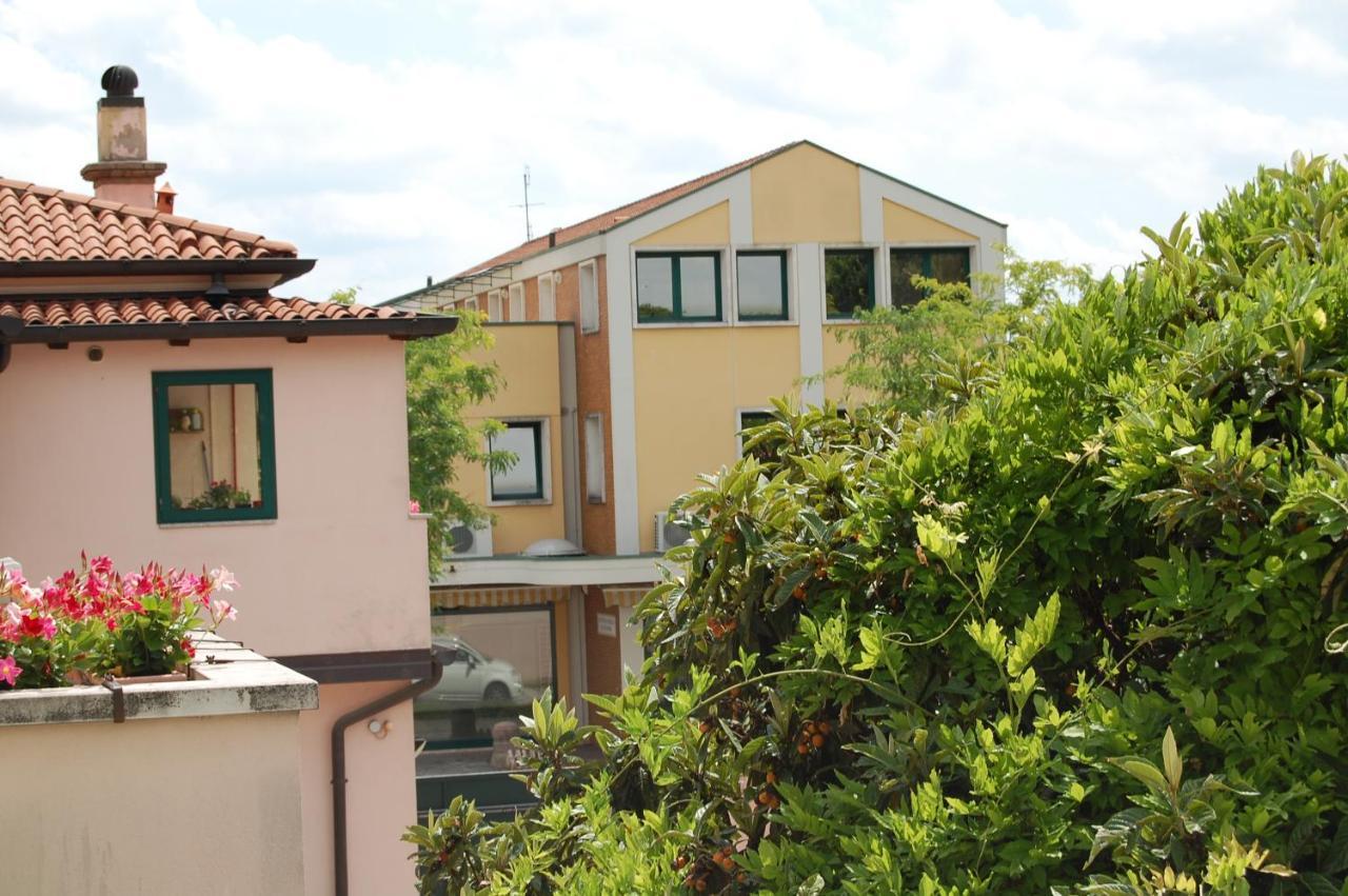 Locazione Turistica Elite Parco Brentelle Bed & Breakfast - Chiesanuova 135 E 167 Padova Kültér fotó